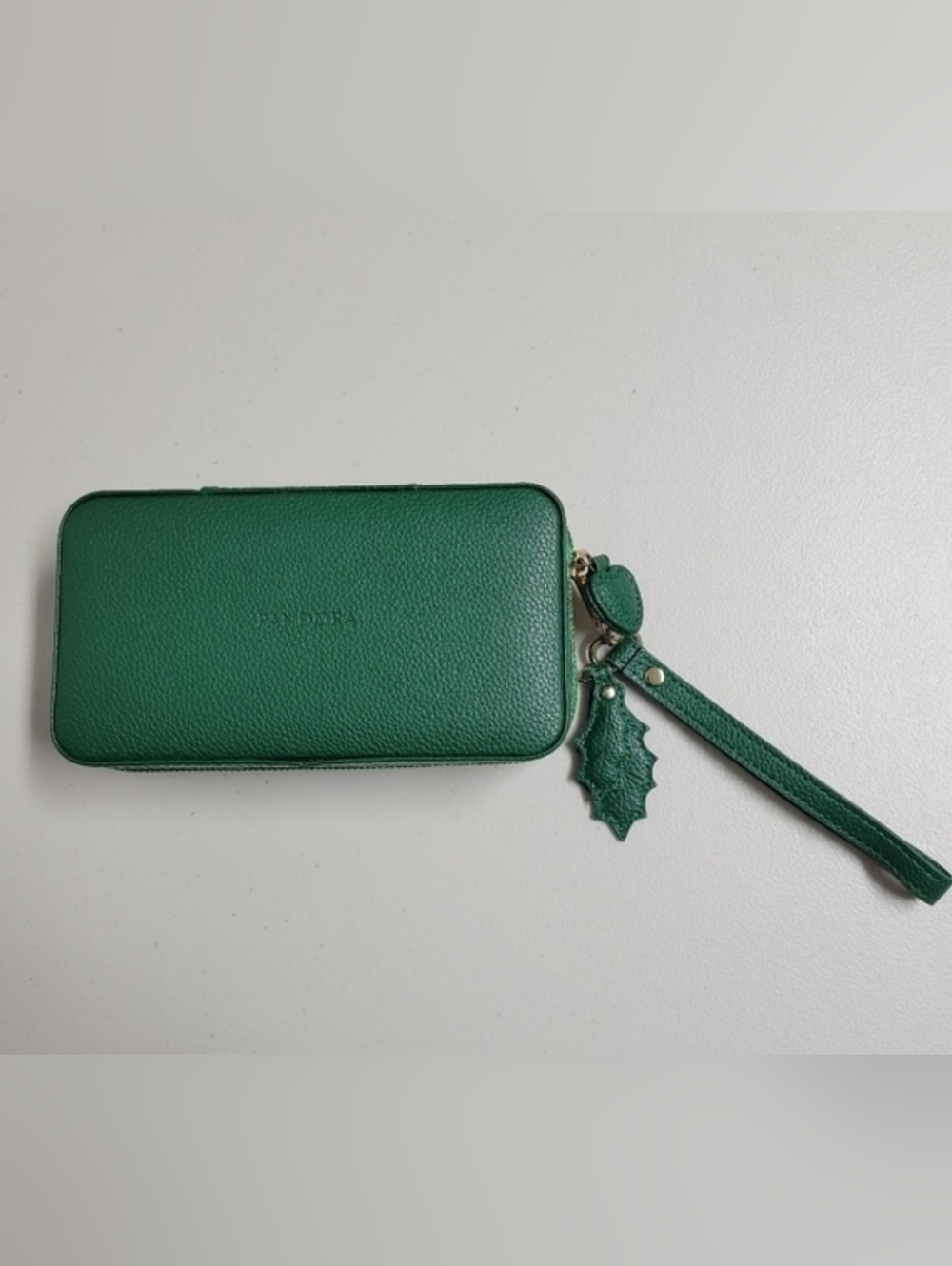 Pandora Limited Edition Green  Travel Jewelry Box Organizer Wristlet.